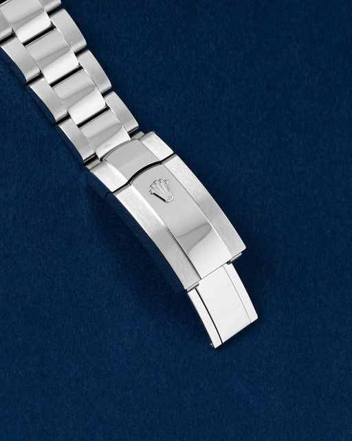 Rolex Oyster Perpetual Date 115234 Image 3